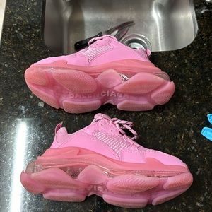 Only wore once and in great condition